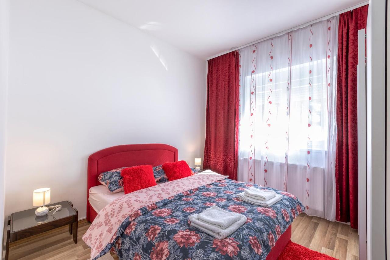 Apartman Vedro Polje Gospić Exterior foto